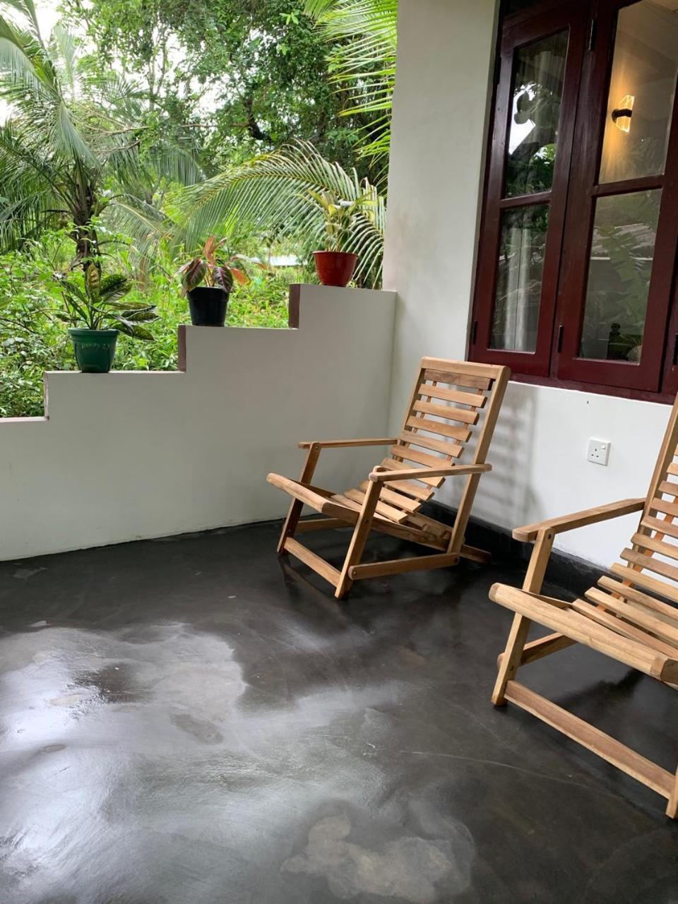 Manju Homestay 锡吉里亚 外观 照片