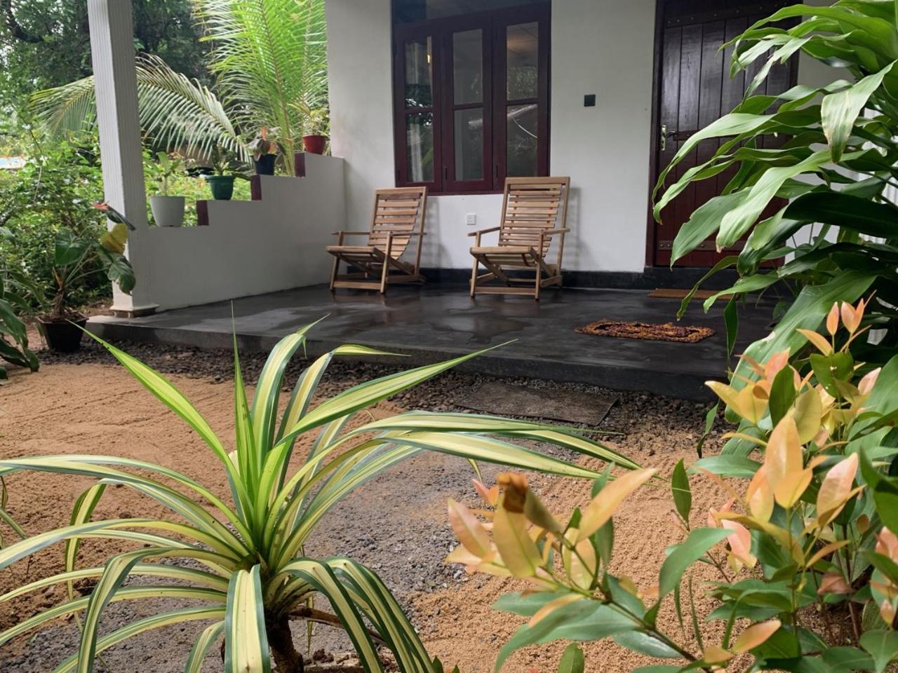 Manju Homestay 锡吉里亚 外观 照片