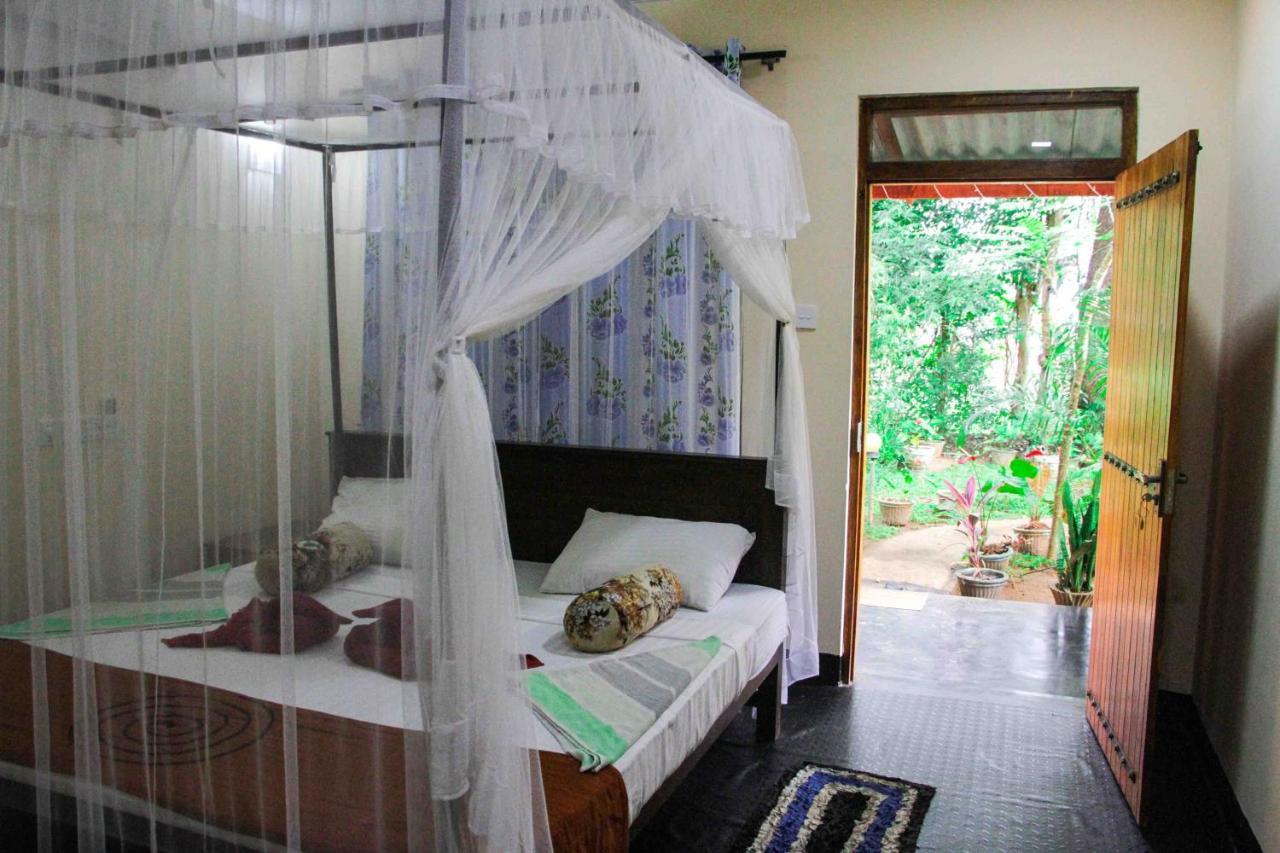 Manju Homestay 锡吉里亚 外观 照片