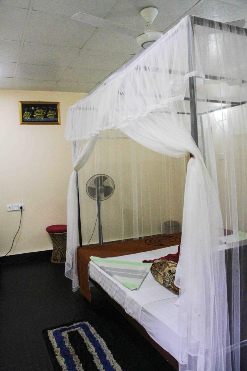 Manju Homestay 锡吉里亚 外观 照片