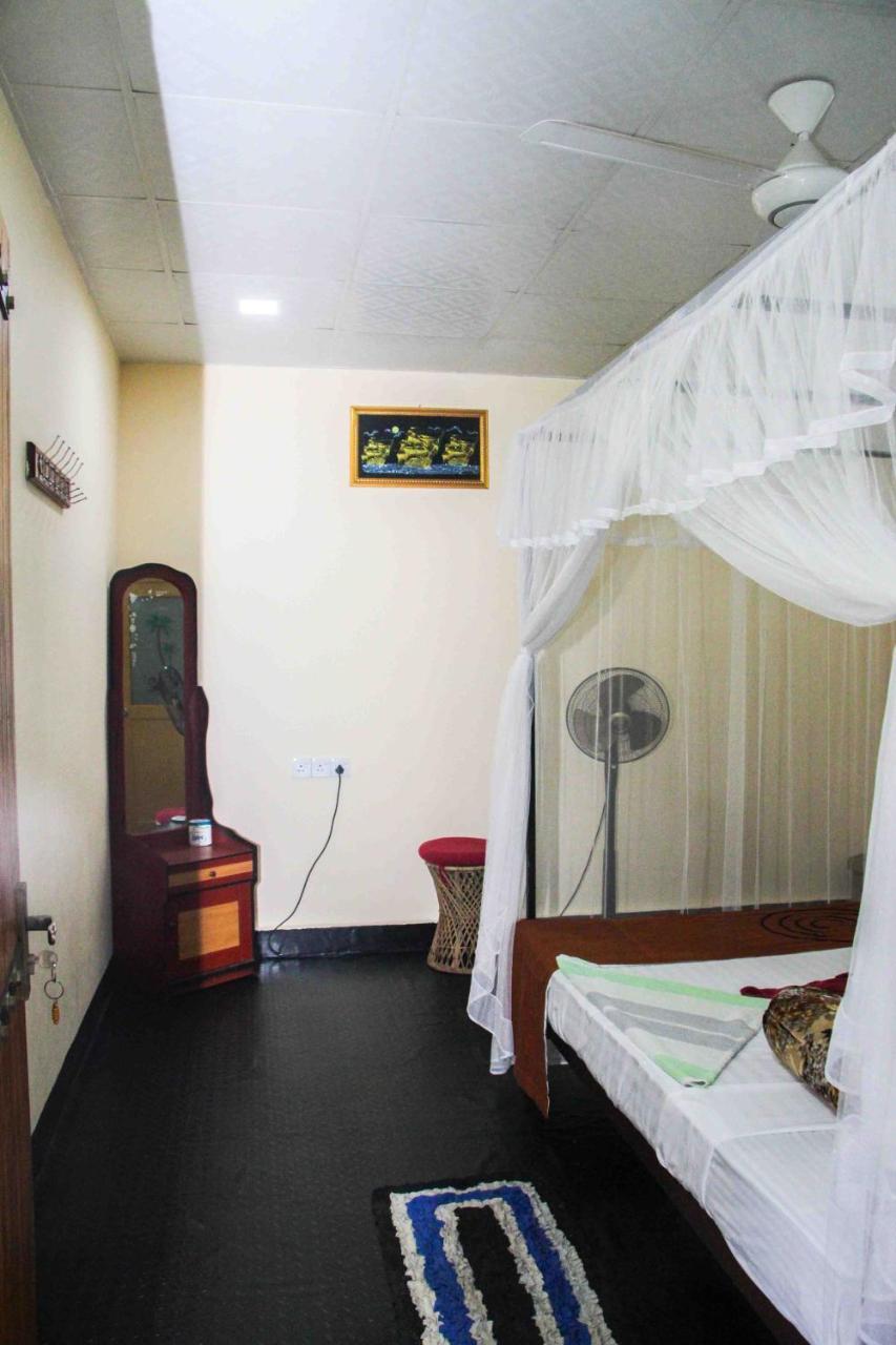 Manju Homestay 锡吉里亚 外观 照片