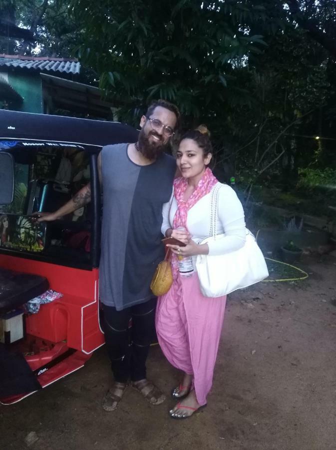 Manju Homestay 锡吉里亚 外观 照片