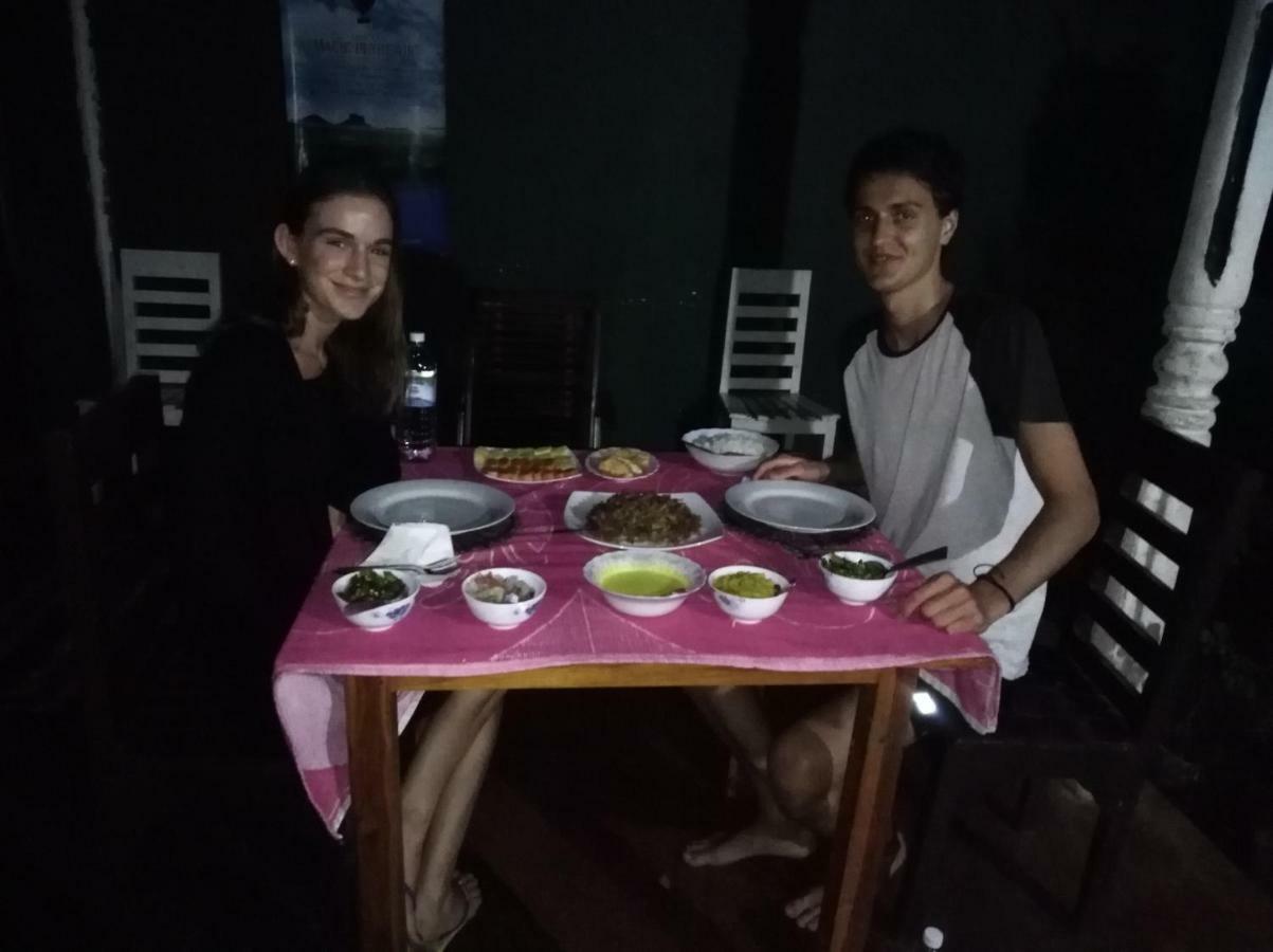 Manju Homestay 锡吉里亚 外观 照片